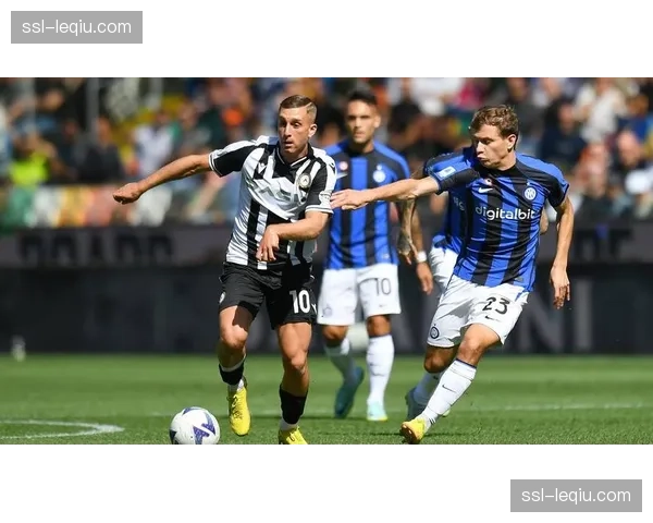 争议瞬间：意甲赛场疑似种族歧视言论，比赛中断五分钟